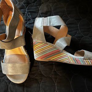 Girls Size 2 Lucky Brand Wedges with Rainbow sides